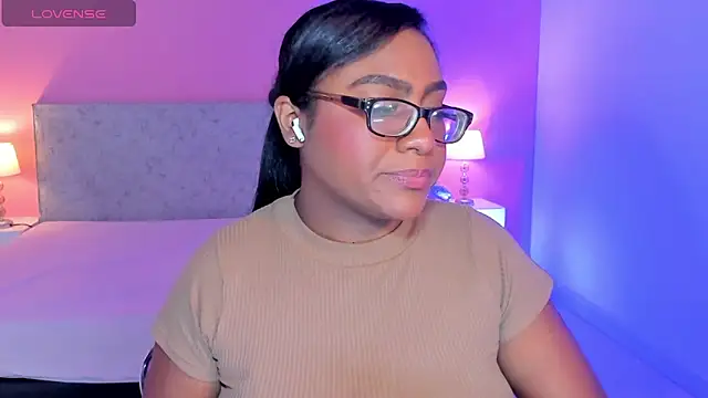 BlakmillerrGilson online show from November 2025 08:19:02 PM