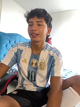 Leonarrrd 01 online show from November 2025 07:37:01 PM