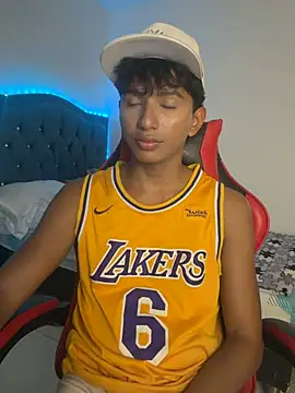 Snapshot of Leonarrrd_01 chatting on February 2026 01:26:01 AM Leonarrrd 01 online show from February 2026 01:26:01 AM