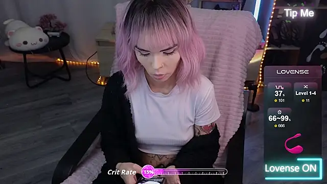 Kerry Kirk online show from November 2025 04:40:02 PM