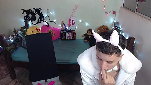 Antonella Cruz02 online show from February 2025 02:45:02 AM