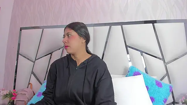  aurora18  online show from April 2026 03:09:02 AM