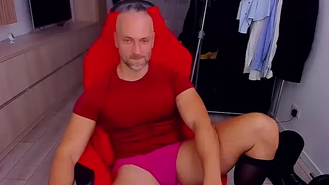 MarisMuscle online show from September 2025 06:43:02 PM