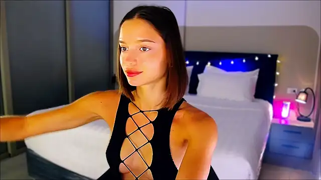 wow Mia online show from December 2024 02:30:02 AM