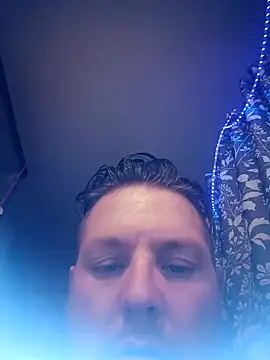 Snapshot of Buddy_Cuck chatting on November 2025 07:30:02 AM Buddy Cuck online show from November 2025 07:30:02 AM