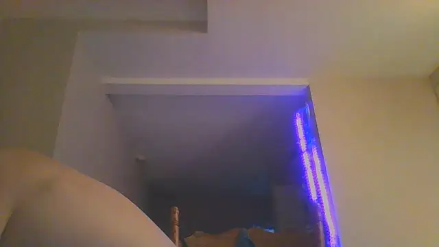 Snapshot of Buddy_Cuck chatting on December 2025 01:28:02 PM Buddy Cuck online show from December 2025 01:28:02 PM