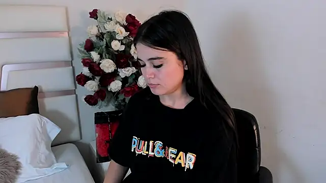 CamilaSofiia online show from March 2025 01:43:02 AM