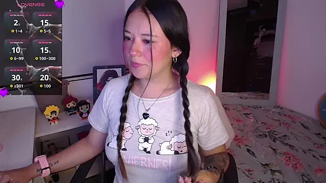 Lexie Thompson10 online show from November 2025 12:43:01 AM