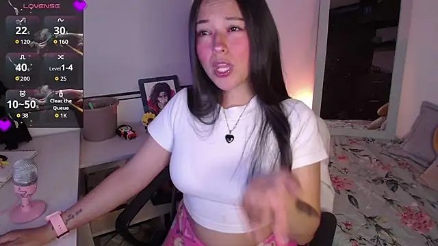 Lexie Thompson10 online show from November 2025 01:07:02 AM