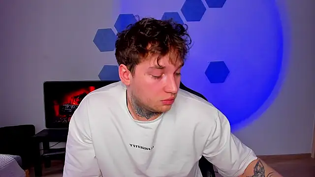 Chris Tyson online show from April 2026 09:18:01 AM