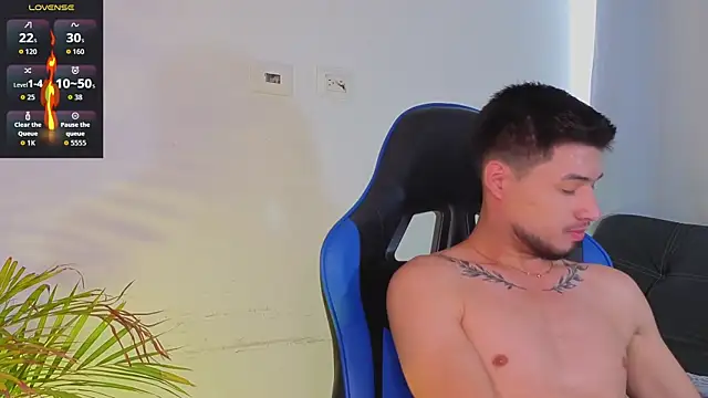 EdwardRoss  online show from April 2026 09:24:01 PM