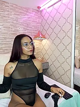 Snapshot of ZoeSmitth chatting on October 2025 12:22:02 PM ZoeSmitth online show from October 2025 12:22:02 PM