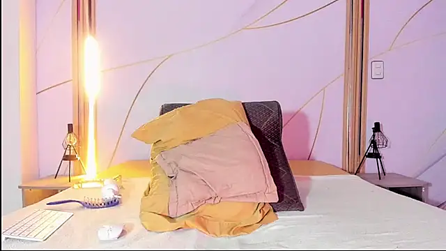 CheryHandsome online show from March 2025 08:00:01 PM