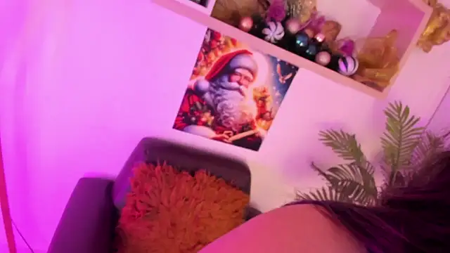 Snapshot of Miia_Thompsonn chatting on December 2024 03:05:02 AM Miia Thompsonn online show from December 2024 03:05:02 AM