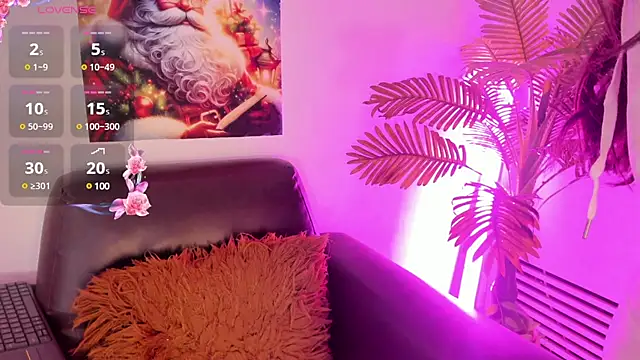 Snapshot of Miia_Thompsonn chatting on December 2024 09:30:02 PM Miia Thompsonn online show from December 2024 09:30:02 PM