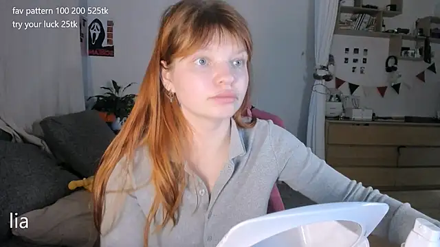 lil lia online show from April 2026 09:53:01 PM