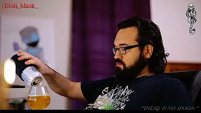 Snapshot of Seraph_De_La_Luna chatting on January 2025 05:16:01 AM Seraph De La Luna online show from January 2025 05:16:01 AM