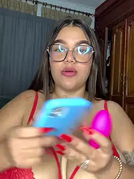 Snapshot of Michellesexxy chatting on December 2024 12:09:02 AM Michellesexxy online show from December 2024 12:09:02 AM