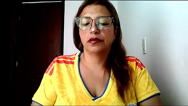 Snapshot of RossanaLionheart chatting on July 2026 12:33:01 PM RossanaLionheart online show from July 2026 12:33:01 PM
