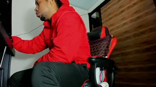 AlejoKhalifa  online show from October 2025 09:05:02 AM