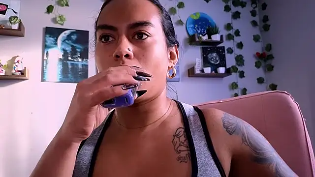 macey elliot  online show from October 2025 11:53:02 AM