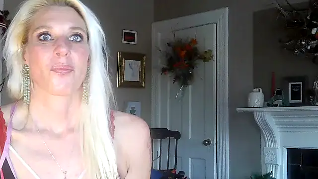 Glamazonx online show from December 2025 11:10:01 PM