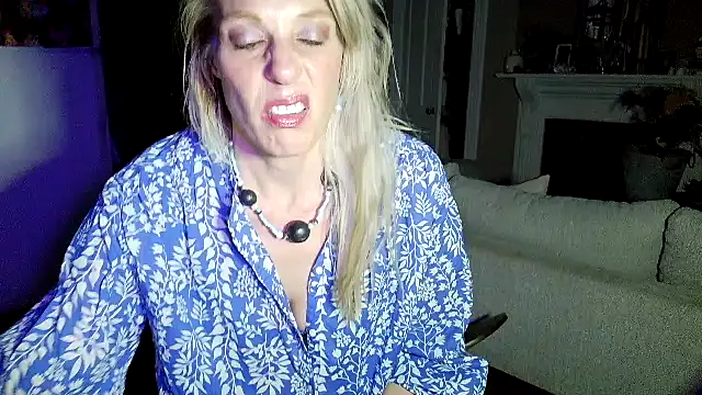 Glamazonx online show from April 2026 02:14:01 AM