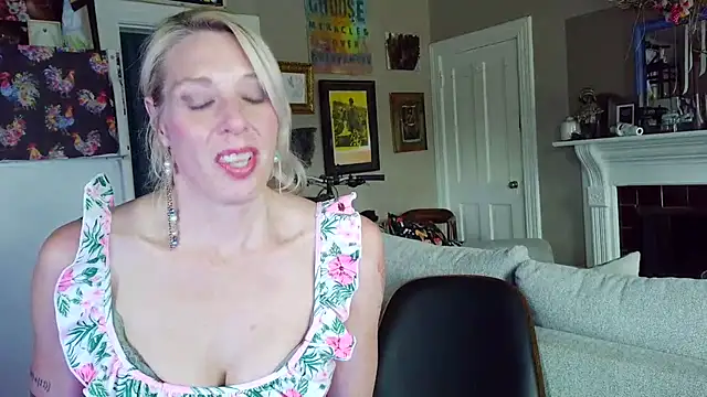 Glamazonx online show from April 2026 11:02:02 PM