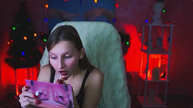 EllaHorton online show from December 2024 05:06:02 PM