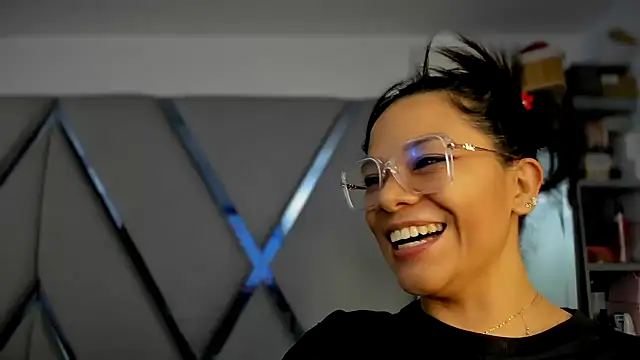 paula daniela1 online show from March 2025 09:32:02 PM