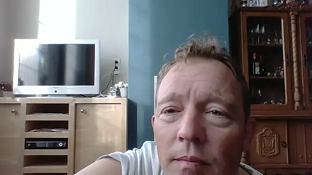 Snapshot of bertolini chatting on September 2025 06:57:02 AM bertolini online show from September 2025 06:57:02 AM