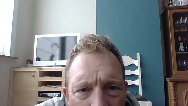 Snapshot of bertolini chatting on September 2025 01:33:01 PM bertolini online show from September 2025 01:33:01 PM