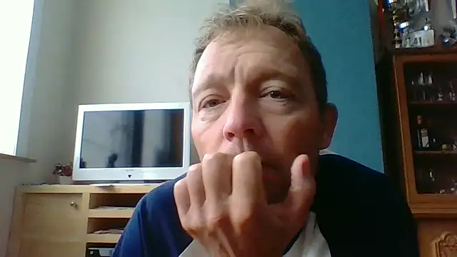 Snapshot of bertolini chatting on September 2025 07:13:02 AM bertolini online show from September 2025 07:13:02 AM