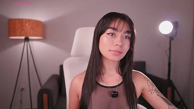 Snapshot of GigiLee_ chatting on June 2026 12:36:02 AM GigiLee online show from June 2026 12:36:02 AM