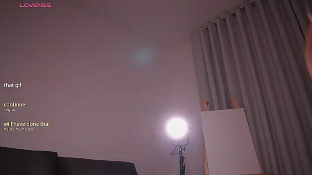 Snapshot of GigiLee_ chatting on June 2026 01:03:01 AM GigiLee online show from June 2026 01:03:01 AM