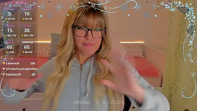 estivalae online show from December 2024 04:29:02 PM