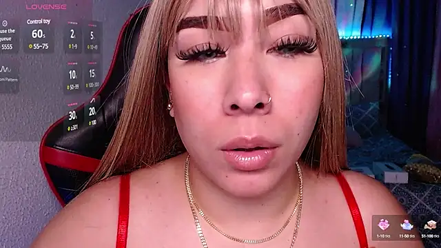 Snapshot of leahtemptation3 chatting on January 2025 01:38:02 AM leahtemptation3 online show from January 2025 01:38:02 AM