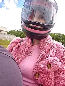 Irresistible24 online show from December 2025 05:52:02 PM