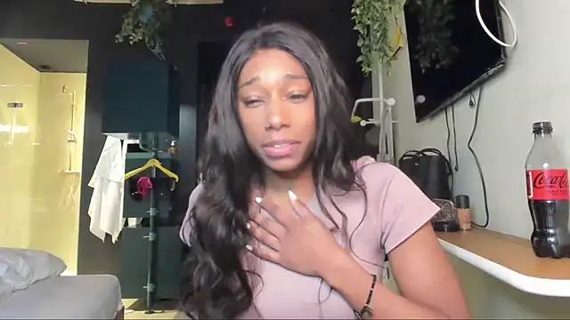 Snapshot of smileybabe chatting on February 2025 04:31:01 PM smileybabe online show from February 2025 04:31:01 PM