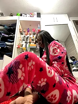 SUUKAM online show from October 2025 01:20:01 PM