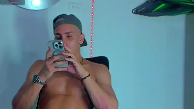 MikeRoss7777 online show from January 2025 06:56:01 AM