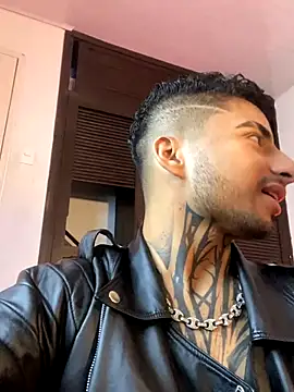 JuanCamiilo 66 online show from December 2025 03:34:02 AM