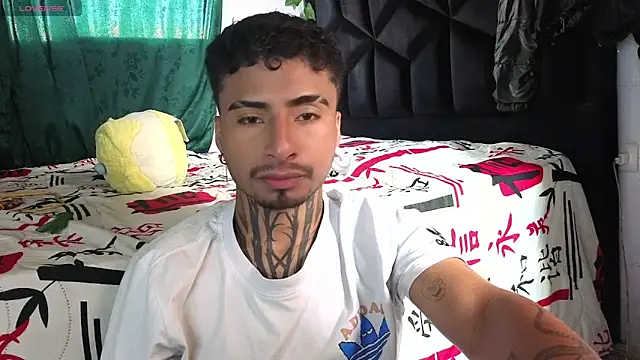 JuanCamiilo 66 online show from May 2026 05:32:01 PM