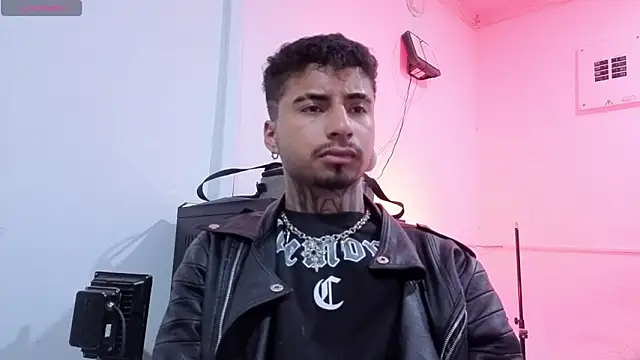JuanCamiilo 66 online show from June 2026 02:33:02 AM