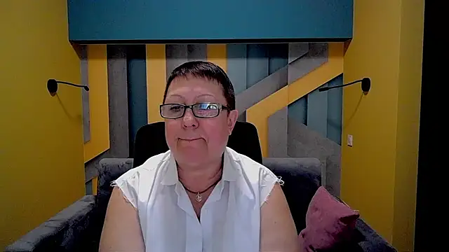 BarbaraTurners online show from March 2025 09:37:01 PM