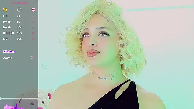 Emmaa Saenz  online show from February 2026 10:52:02 PM