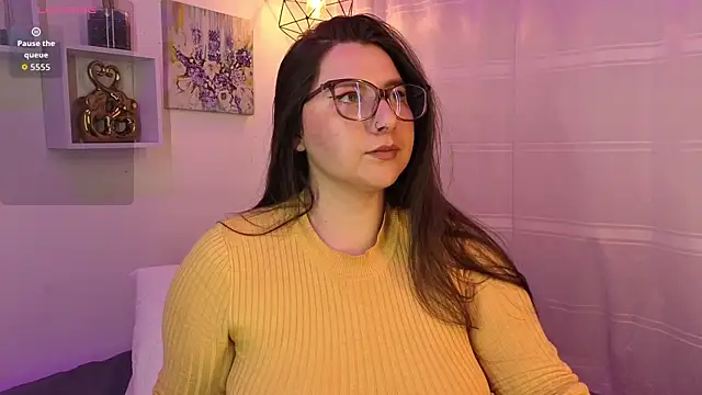 Roxxanne Bail online show from November 2025 01:37:01 AM