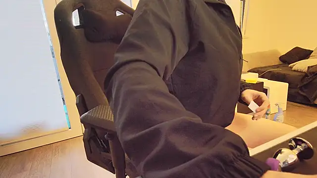 Snapshot of Hot_ToyBoy6974 chatting on January 2025 03:17:02 PM Hot ToyBoy6974 online show from January 2025 03:17:02 PM