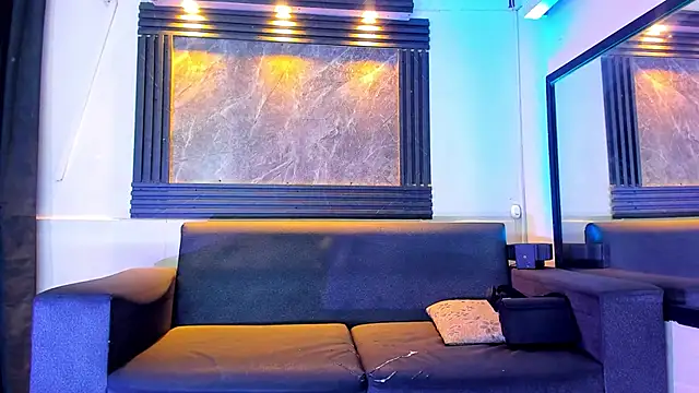 liam genner  online show from November 2025 08:22:02 PM