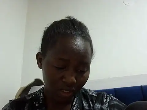 Seeexxxy-bree online show from April 2026 07:03:01 AM